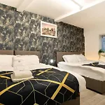 3 Bed Perfect For Contractors! Long Term Discount!